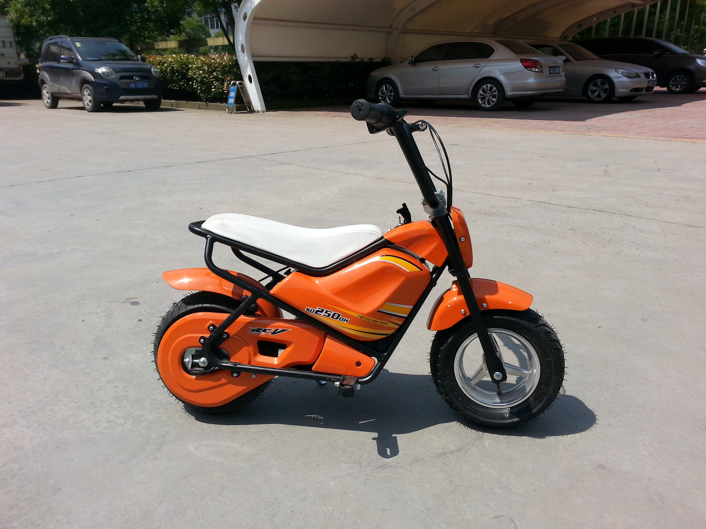 Mini Electric children's motorcycle. Super cool children's motorcycle.