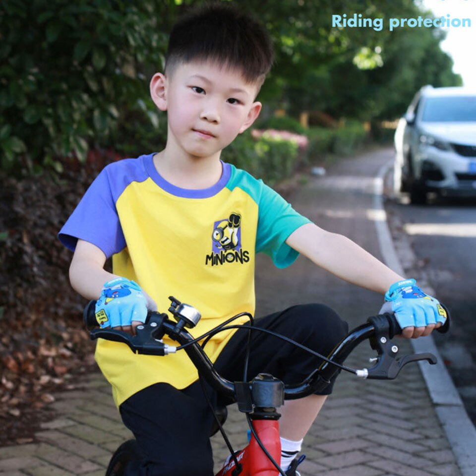 AOLIKES Kids Cycling Gloves,  Half Finger Skate Child Mountain Bike Gloves for Boys and Girls.