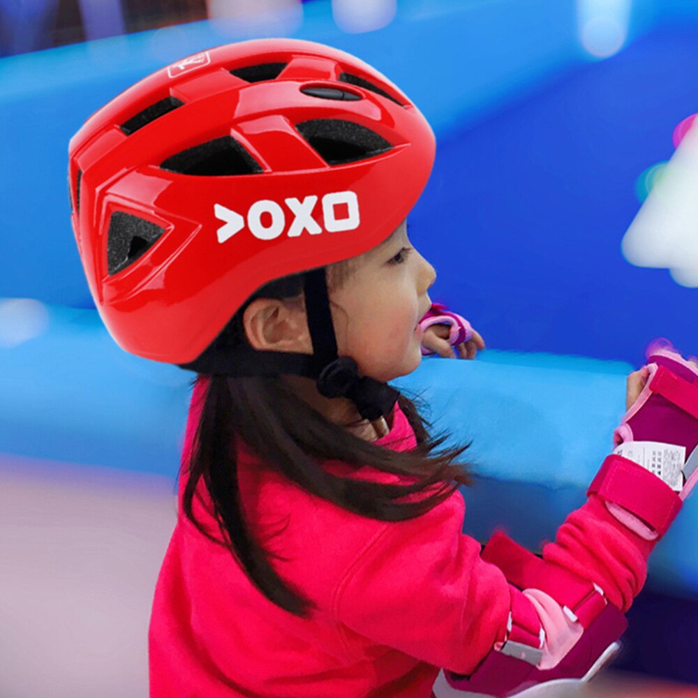 Integrally-molded Cycling Helmet for Kids.